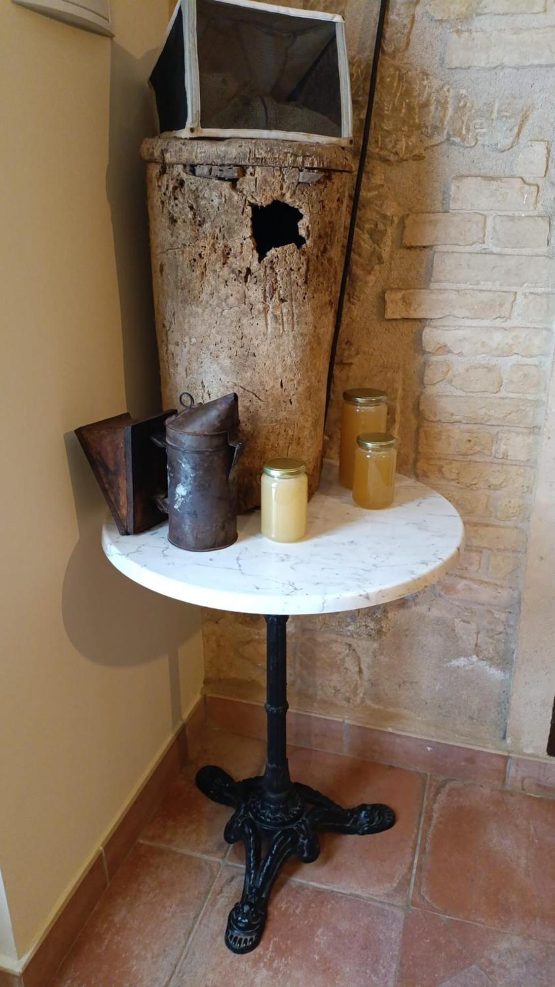 Apartamentos La Venta Del Rome Horta de Sant Joan Dış mekan fotoğraf