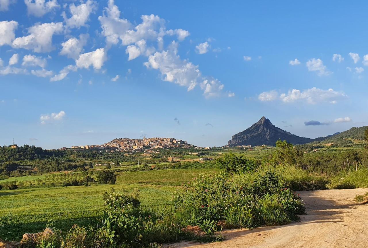 Apartamentos La Venta Del Rome Horta de Sant Joan Dış mekan fotoğraf